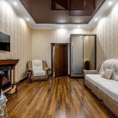 Noviy Svit 4 Apartments 利沃夫 外观 照片